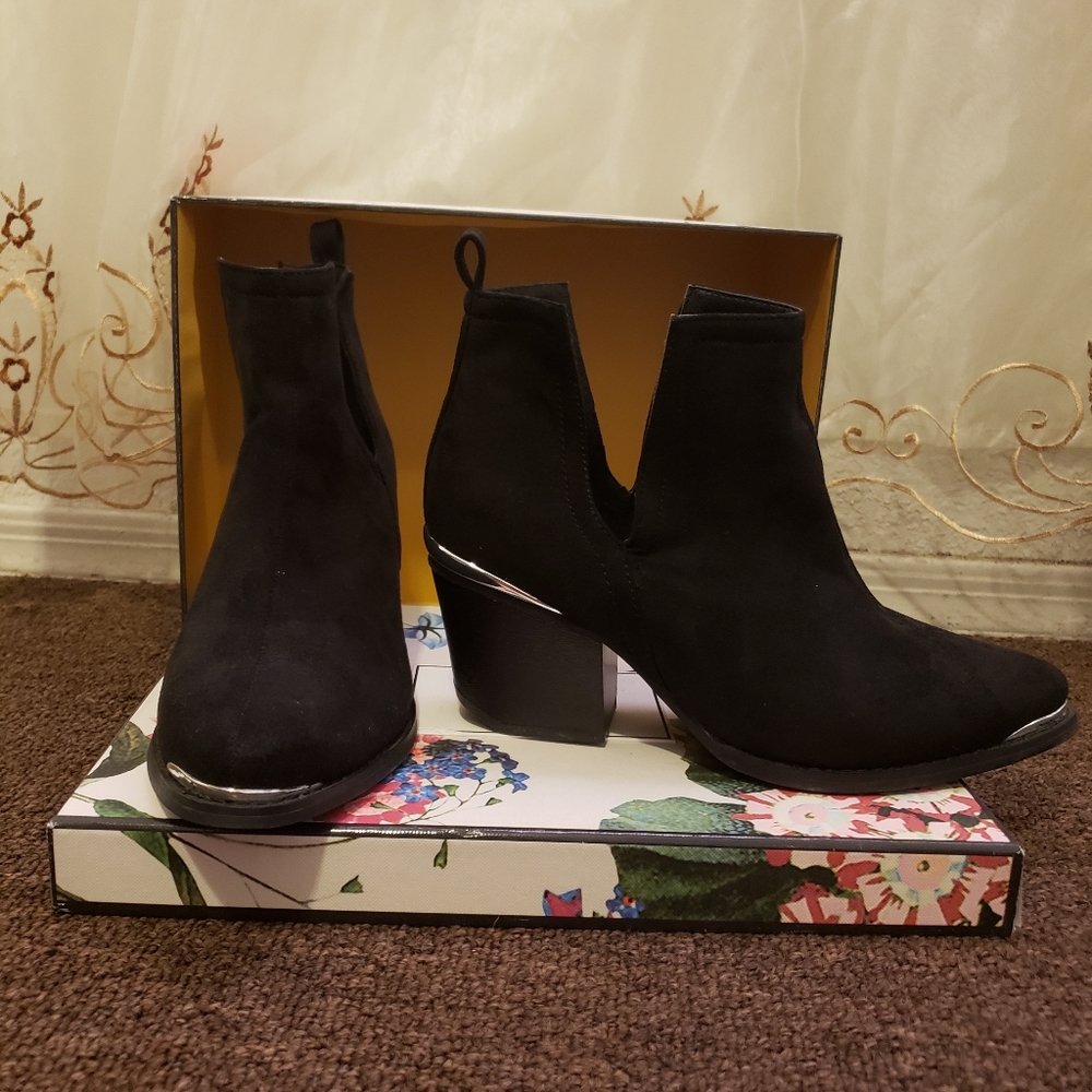 Black western booties